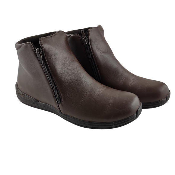 DREW Zippy Women's Booties - Picture 1 of 16
